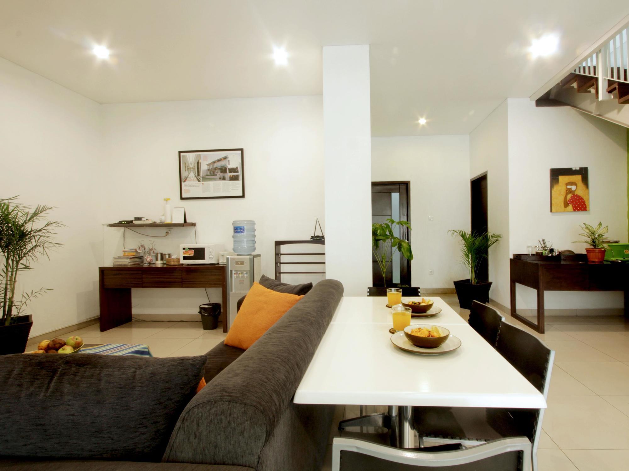 Omah Dasar Hotel Jakarta Ngoại thất bức ảnh